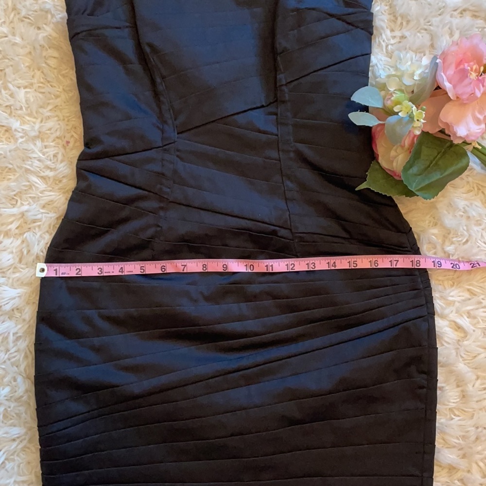 EUC bodycon Tracy Reese dress - Picture 8 of 8